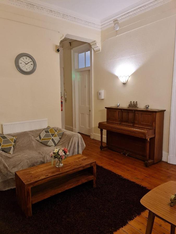 Apex Haymarket Station Apartment Единбург Екстер'єр фото
