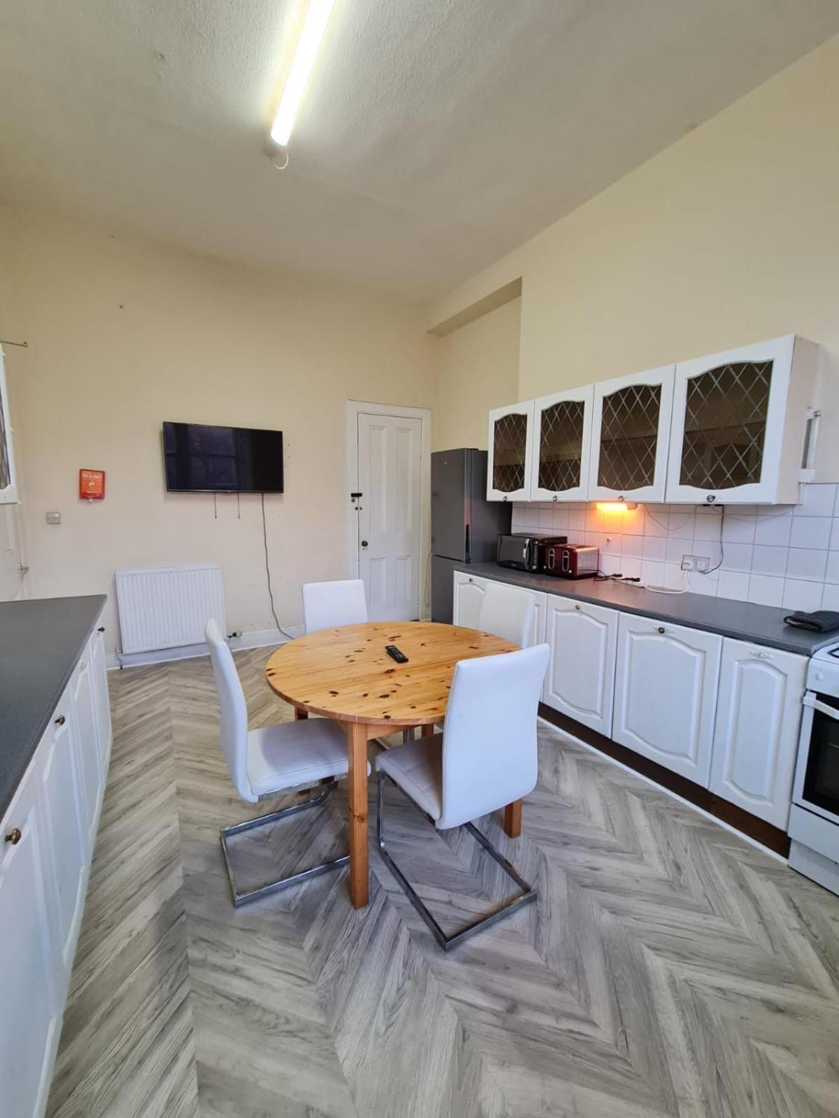 Apex Haymarket Station Apartment Единбург Екстер'єр фото