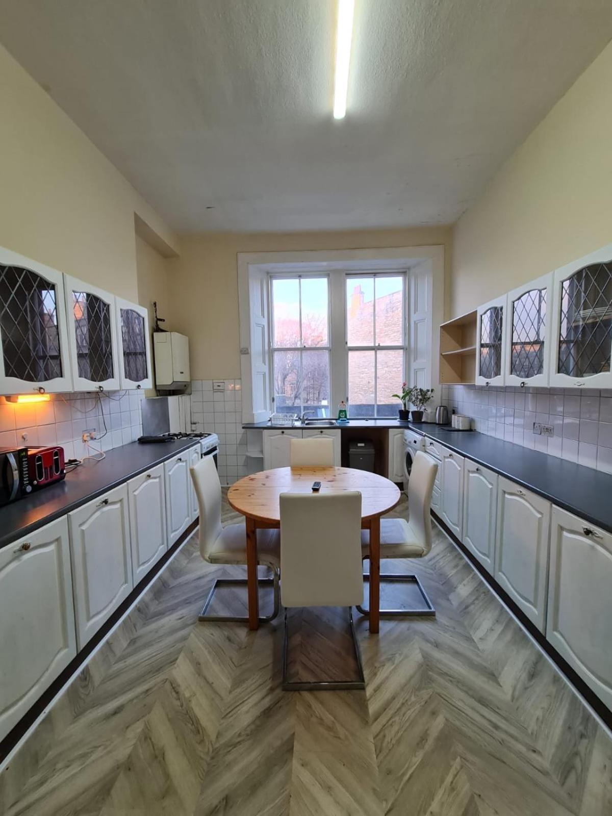 Apex Haymarket Station Apartment Единбург Екстер'єр фото